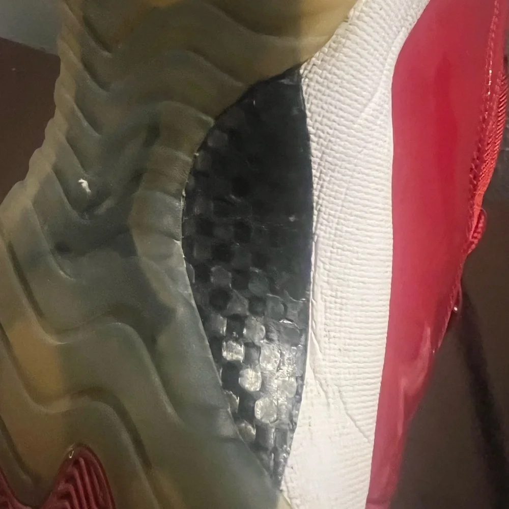 Vibrant Red Basketball Sneakers Nike Retro Air Jordan 11 Win like 92